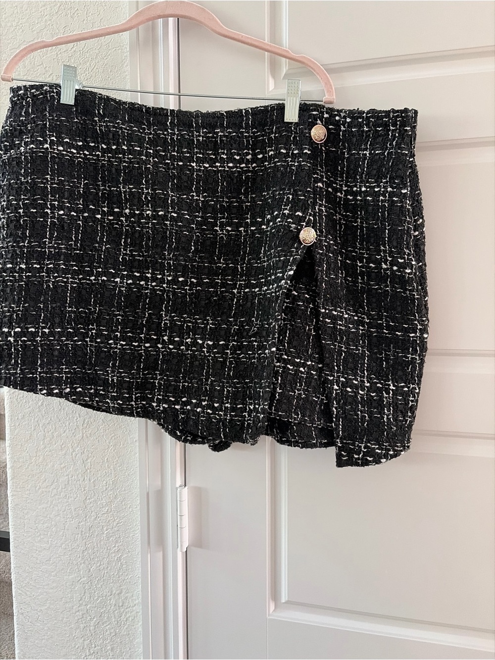 SHEIN Black & White Tweed Mini Skirt with Gold Buttons